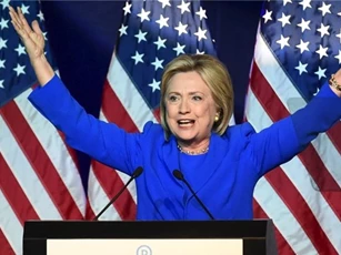 Bà Clinton Hillary bị "tố" gian lận trong cuộc bầu cử sơ bộ ở Mỹ