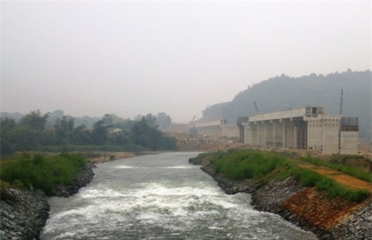 Đi tắm kênh, hai nữ sinh tiểu học chết đuối thương tâm