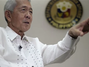 Philippines không muốn làm "người anh em bé nhỏ" của Mỹ