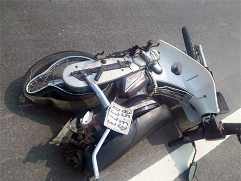 Truy tìm tài xế ôtô tông tử vong mẹ của thủ khoa rồi bỏ trốn