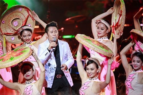 Bằng Kiều thừa nhận toàn bị "gái cua" trong "Đêm tình nhân 3"