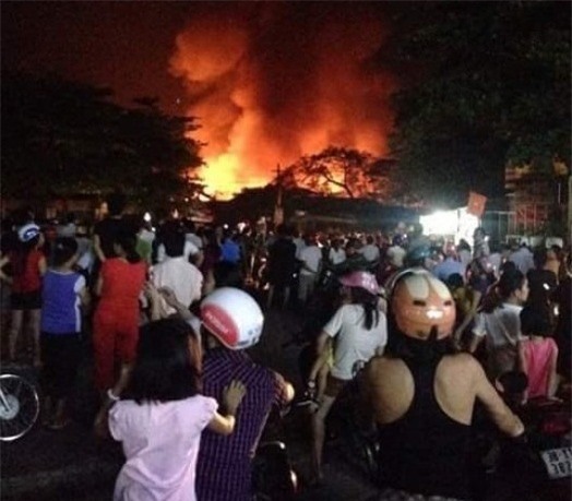 Hà Tĩnh: Cháy lớn tại chợ Sơn, Hương Khê