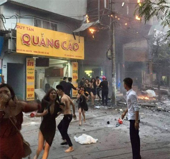 Hé lộ nguyên nhân cháy quán karaoke trên đường Nguyễn Khang