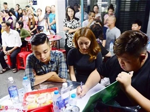 Ca sĩ Minh Thuận qua đời: Nghệ sĩ Việt nghẹn ngào tiễn đưa