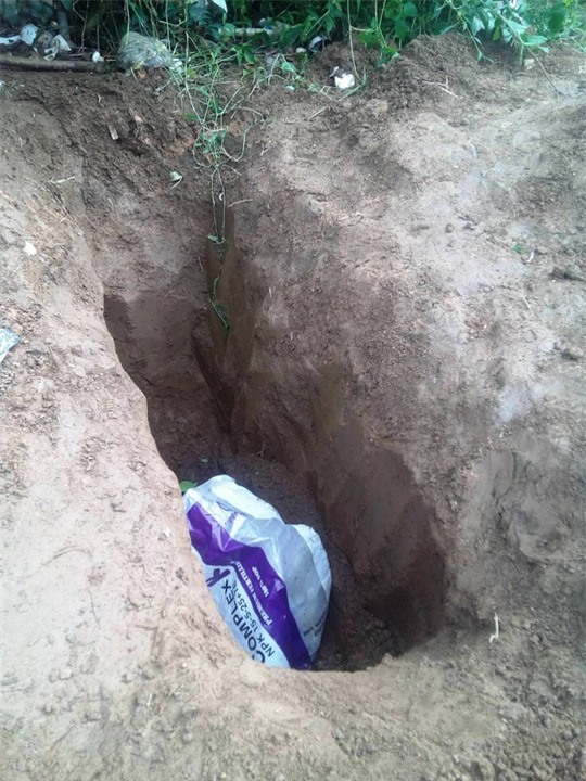 Chồng giết vợ rồi tự tử để lại thư tuyệt mệnh chỉ chỗ chôn xác