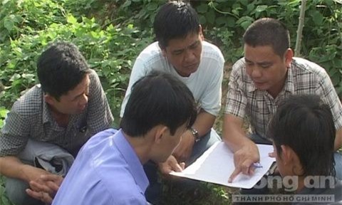 Hai cha con bị sát hại trong rừng sâu: Đã bắt được 1 nghi can