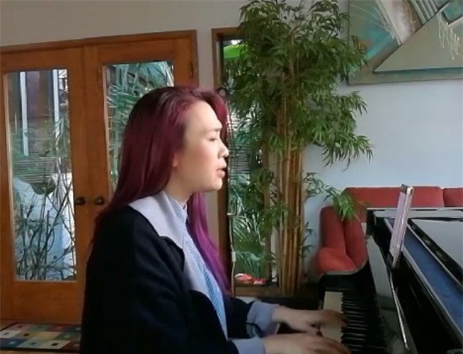 Ca sĩ Minh Thuận qua đời: Mỹ Tâm nghẹn ngào hát vĩnh biệt