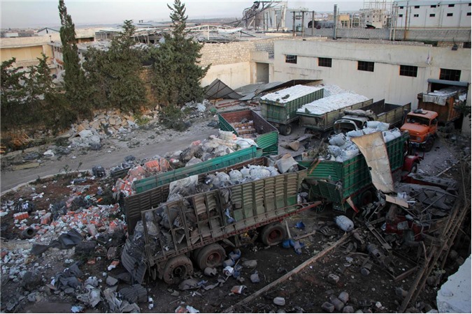 Nga - Mỹ "ăn miếng trả miếng" vụ không kích đoàn xe LHQ