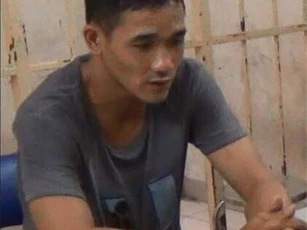 Tên cướp giật bị nữ du khách quật ngã giữa phố Sài Gòn