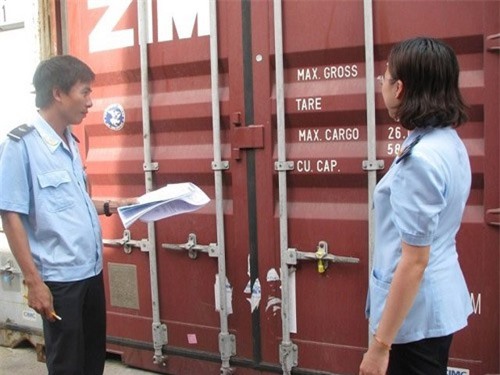 Thủ tướng yêu cầu làm rõ việc tạm giữ lô hàng đông lạnh tại Hải Phòng