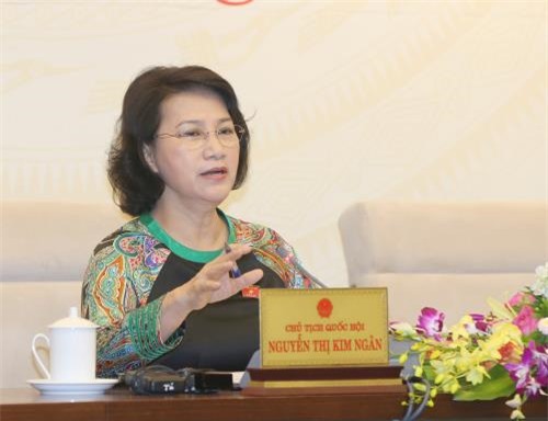 Chủ tịch Quốc hội: Có Thứ trưởng cứ về hưu là lập Hội rồi xin nhà, xin xe