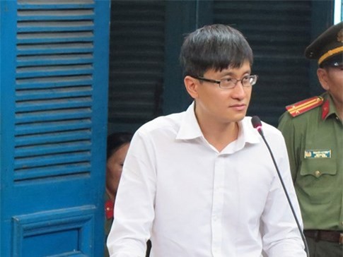 Đại gia Sài Gòn tố Hoa hậu Phương Nga lừa đảo là ai?