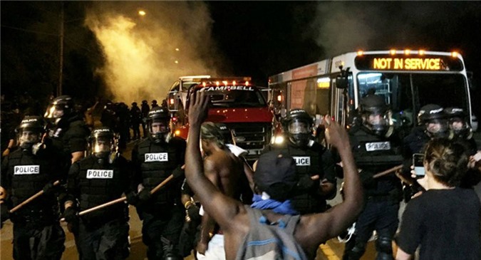 Mỹ đưa vệ binh Quốc gia đến Charlotte để dẹp loạn biểu tình