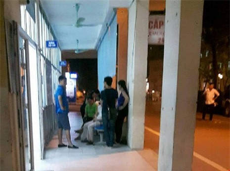 Nghi án thanh niên dùng dao đâm chết bạn gái rồi tự sát