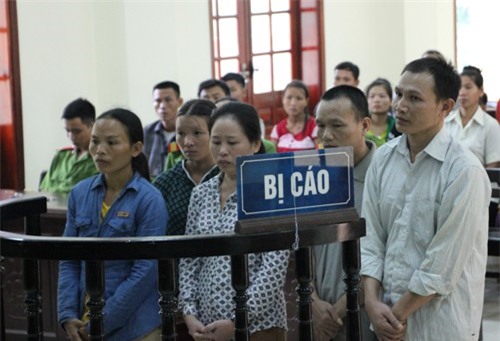 Nửa đêm bắt cóc bé gái bán sang Trung Quốc lấy 70 triệu đồng