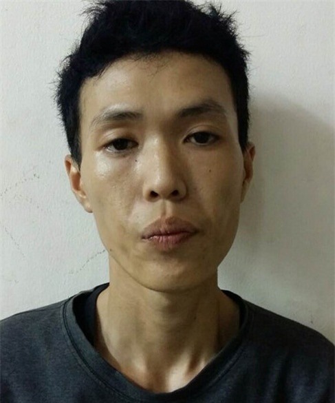 Tên cướp táo tợn xông vào nhà giật túi xách ở khu phố Tây