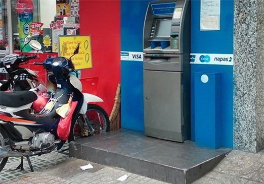 "Mặn nồng" với nhân viên, giám đốc ở Sài Gòn bị tống tiền