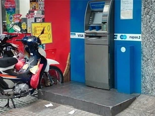 "Mặn nồng" với nhân viên, giám đốc ở Sài Gòn bị tống tiền
