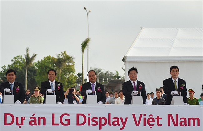 Vốn ngoại vào Việt Nam đang "chảy" đi đâu?