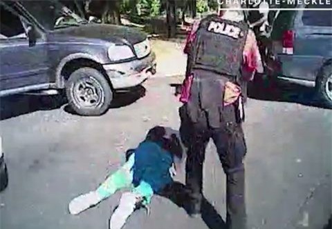 Mỹ: Cảnh sát Charlotte công bố video bắn chết người da màu