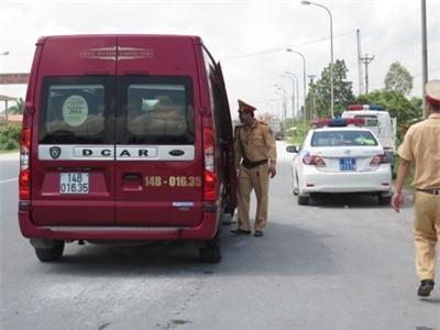 Lục soát từng ôtô khả nghi bắt nghi can giết 4 bà cháu ở Quảng Ninh