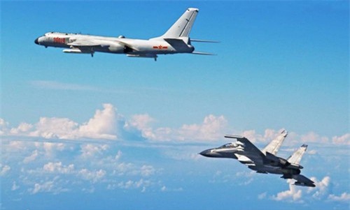 Nhật Bản dàn trận chiến đấu cơ theo dõi Trung Quốc diễn tập