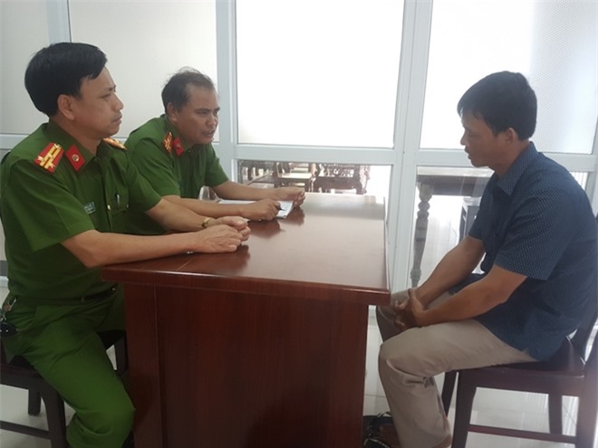 Bắt “siêu trộm” giả khách vào khách sạn trộm điện thoại Vertu