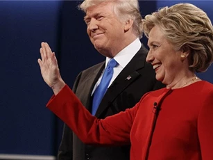 Donad Trump và bà Clinton bị tố phát ngôn gian dối