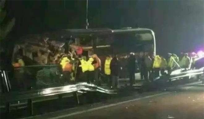 Ngựa chạy lạc gây tai nạn "kinh hoàng" khiến 12 người tử vong