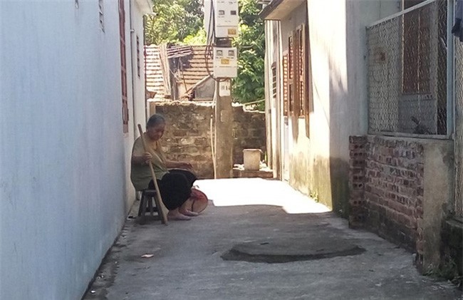 Thảm án ở Quảng Ninh: Mẹ của nghi can nói gì về đứa con "tù tội"?