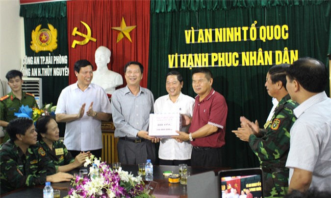 Thưởng "nóng" công an phá vụ thảm án giết 4 bà cháu ở Quảng Ninh