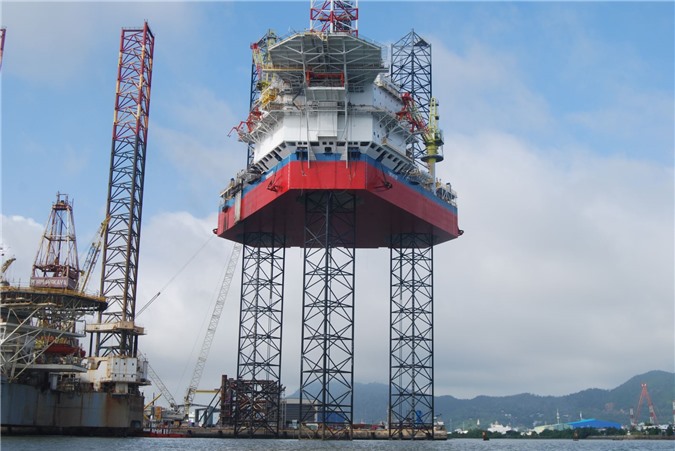 Tập đoàn dầu khí sa sút doanh thu vì giá dầu