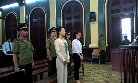 Có hay không "hợp đồng tình ái" của hoa hậu Phương Nga?