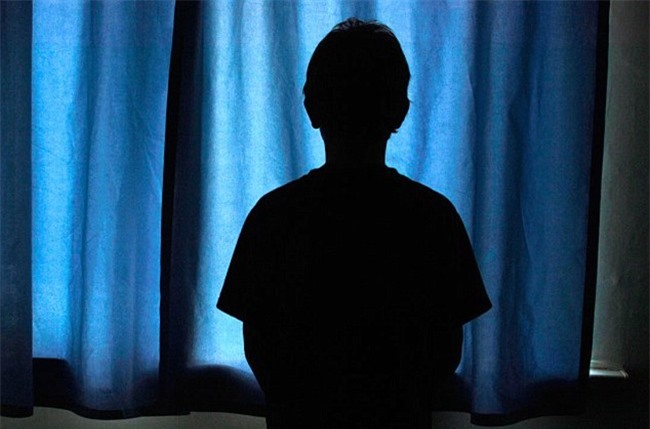 Sốc: Bé trai 11 tuổi cưỡng hiếp bạn đồng giới 15 lần