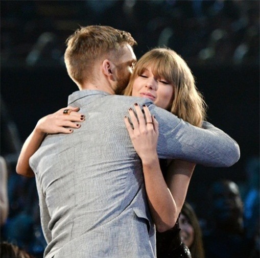 Calvin Harris chủ động làm bạn với Taylor Swift