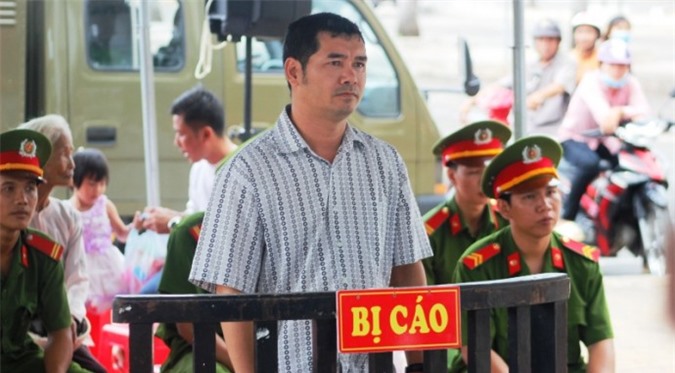 Giả đặc phái viên Chính phủ để qua mặt cảnh sát