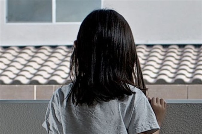 Thầy giáo đồi bại cưỡng hiếp khiến bé gái 13 tuổi mang thai 