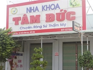 Khốn khổ sau nhổ răng, bệnh nhân bị mù mắt
