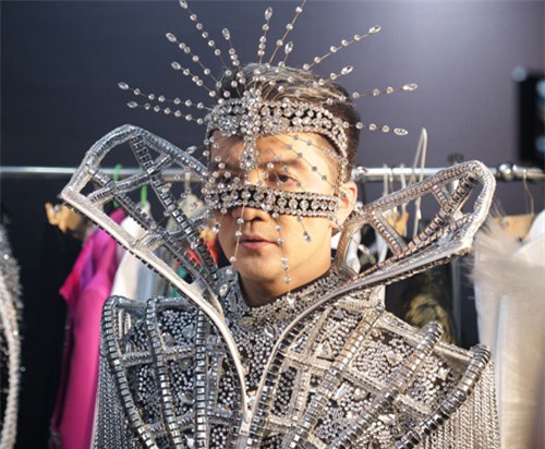 Diamond Show của Đàm Vĩnh Hưng: Âm nhạc chưa "đã"