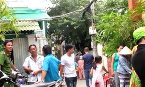 Hỗn chiến trên bàn nhậu, một người bị đâm gục trên vũng máu