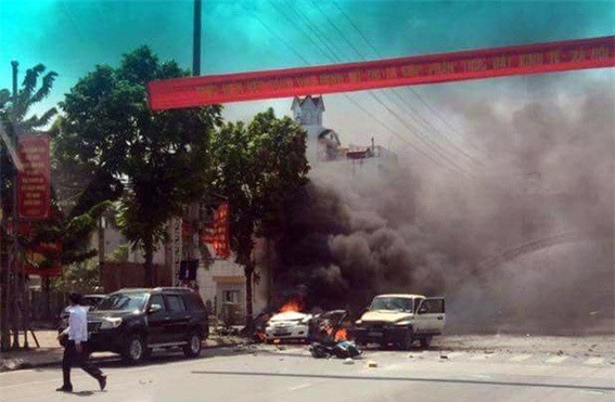 Tin mới nhất vụ nổ xe taxi, 2 người tử vong ở Quảng Ninh 