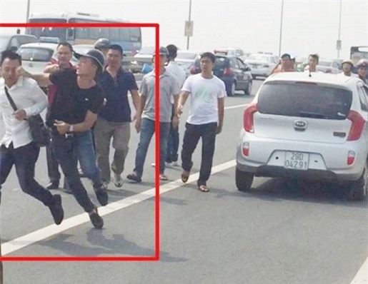 Bộ Công an sẽ thanh tra vụ "gạt tay trúng má" nhà báo