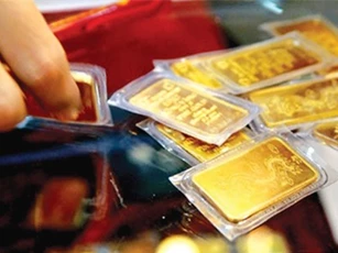 Giá vàng chiều 4/10: Không ngừng mất giá