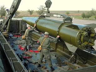 Nga: Lữ đoàn tên lửa Iskander báo động chiến đấu ở mức cao nhất