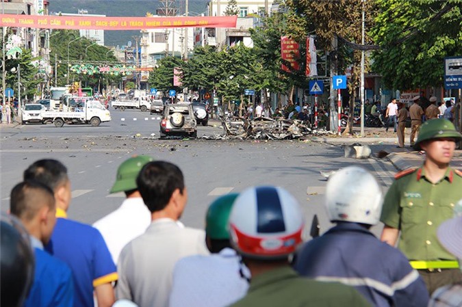 Vụ nổ xe taxi, 2 người tử vong: Tình tiết chấn động