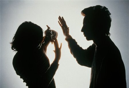 Nam thanh niên đánh chết người yêu vì nghi có con với người khác