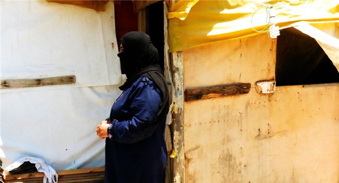 IS dùng vợ con để chuyển lậu vũ khí vào Syria