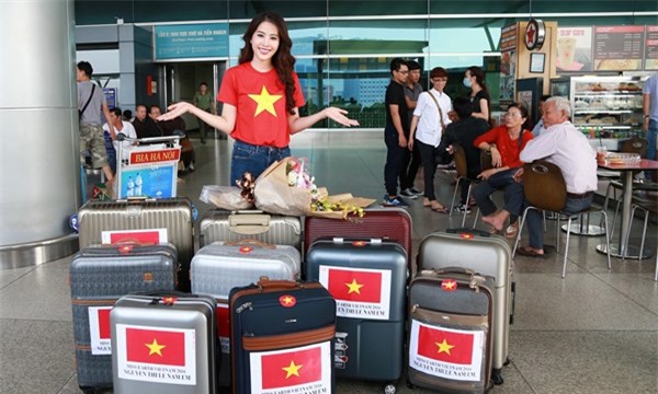 Nam Em xinh đẹp rạng ngời lên đường tham dự Miss Earth 2016