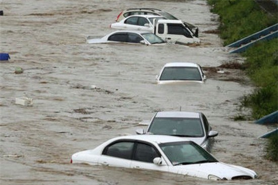 Bão Chaba càn quét Hàn Quốc và Nhật Bản, 5 người thiệt mạng