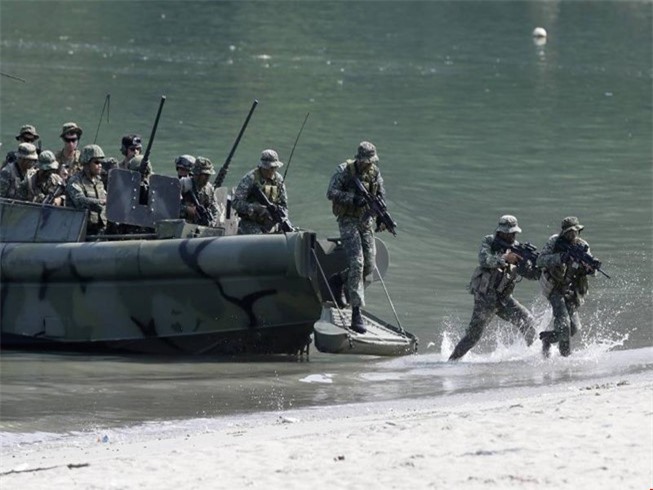 Philippines tuyên bố dừng tuần tra chung với Mỹ ở Biển Đông